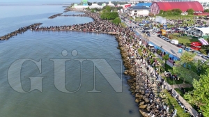 Ordu semalar�nda nefes kesen g�steri, sahilde insan seli